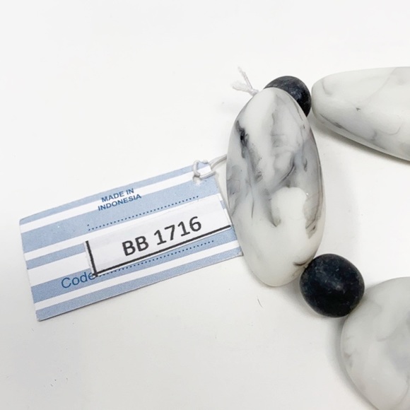 Suzie Blue Grey and White Marble Beaded Bracelet - Picture 5 of 5